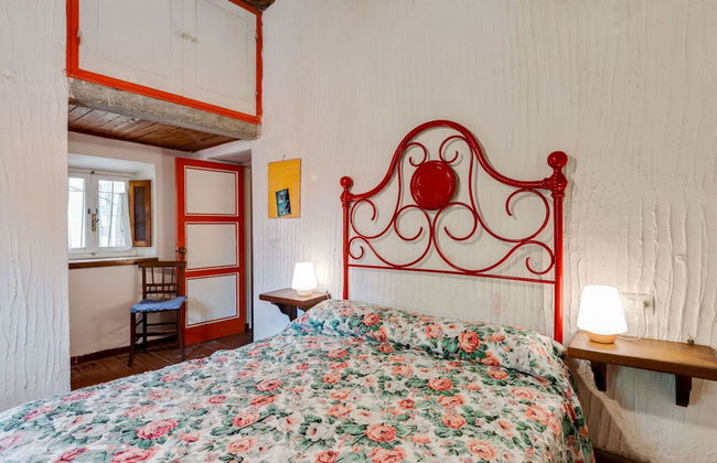 Idyllic Retreat in Tuscany - Photo 4