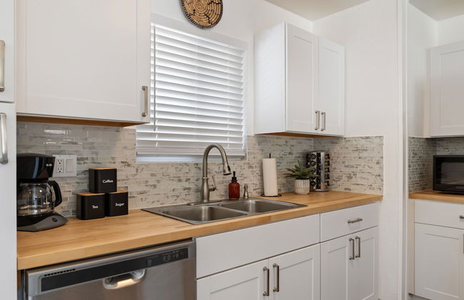 Dune Rise by Avantstay Chic Oasis w Patio - Photo 19