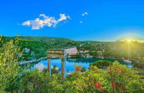 NEW Villa Pine Haven , Private Heated Pool Sleeps 8, Tranquil Retreat - Foto 33