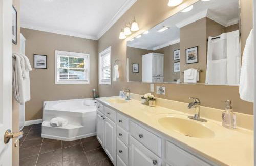 DockTales - Panoramic Views & Private Dock - Foto 31