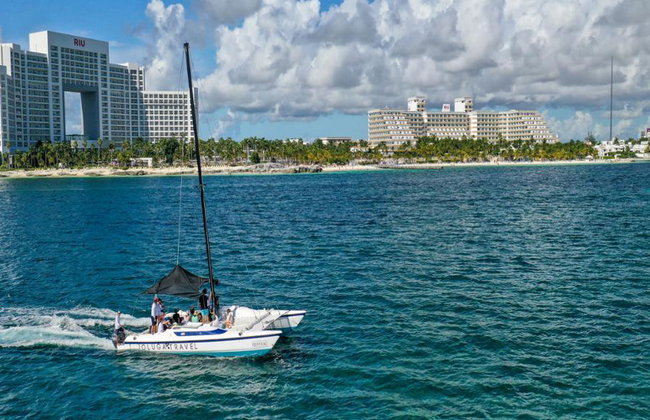 Catamaran Tour Splash Private - Foto 1