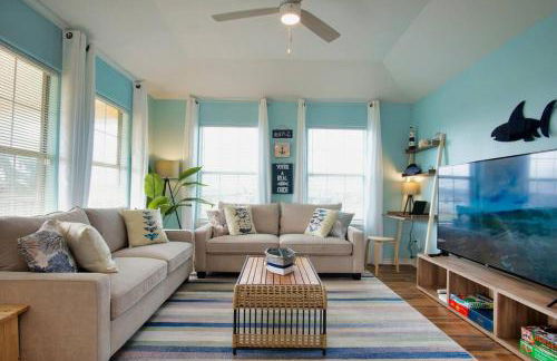 Seabreeze Sueños ※ Surfside Abode a Walk to Beach - Foto 6