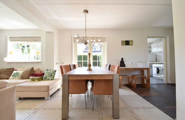 Enticing Holiday Home in Oude With Garden - Foto 27