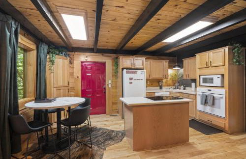 Hillside Haven - Hot Tub, Fire Pit, WiFi, Updated - Foto 8