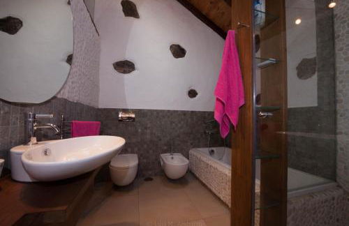 Historic Canarian House, Private Heated Infinity Pool, BBQ, WIFI + Panoramic Ocean Views - Foto 13