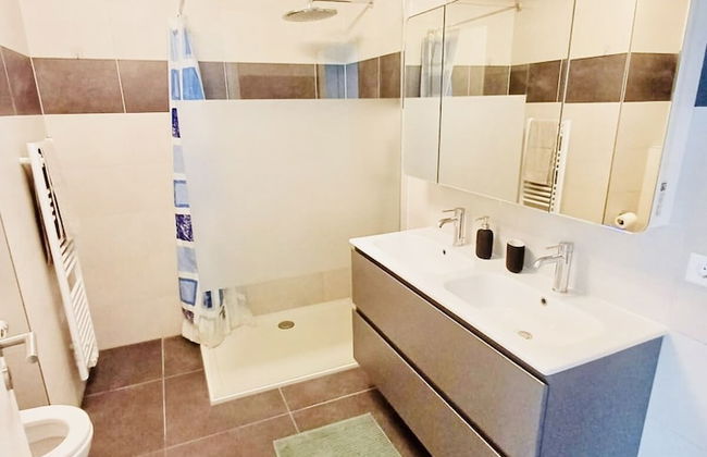 New 2 bedrooms Penthouse in Center - Photo 10