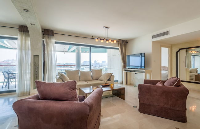 Beach Front By Ritz Hotel Pool Parking - Photo 20