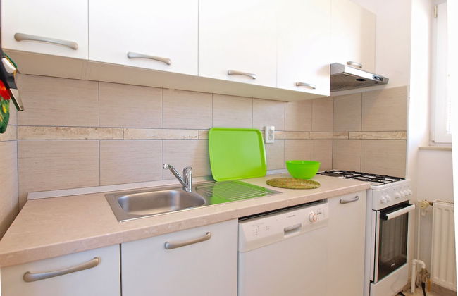 Apartment 1077 - Photo 25