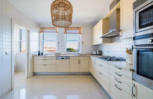 Saboia -Spacious Gorgeous Apartment - Photo 6