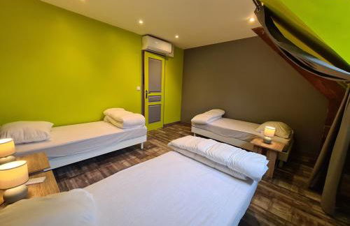 Grande Maison au Bord d'un Lac avec Spa, Jardin Clôturé et Proche du ZooParc de Beauval - FR-1-591-336 - Foto 16