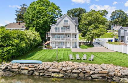 Waterfront Renovated Apartment - Foto 1