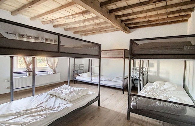 Elegant Hillside Mansion - Photo 10