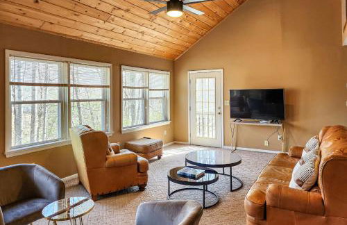 Hike, Golf and Swim! Rumbling Bald Resort Mtn Home - Photo 6