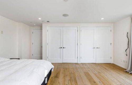 Spacious 4BR Retreat with Private Pool, Pool Table and Fast Wi-Fi Sleeps 9 Quiet Clinton Location - Foto 52