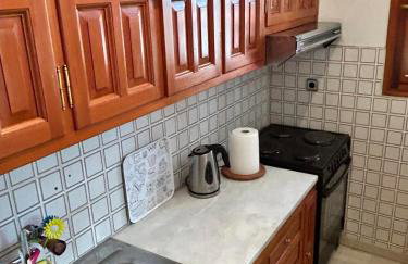 Το σπίτι της πλατείας - Photo 12