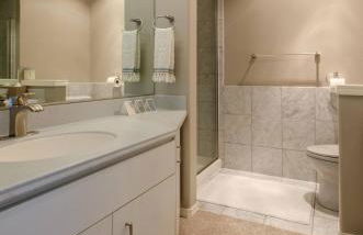 Gorgeous Queen Anne Townhouse - Rooftop Deck! - Foto 15