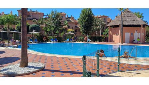 SunBeach Hacienda Apartment - Photo 4