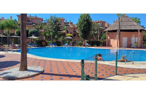 SunBeach Hacienda Apartment - Photo 4