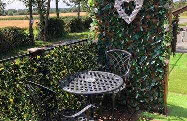 Couple’s Lodge With Hot Tub - Foto 23