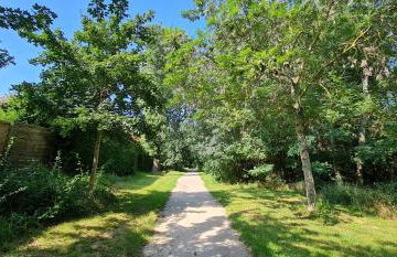 T2 55m² tout confort avec jardin. Cuisine et équipements neufs. Wifi TV parking - Photo 35