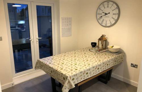 4 bedroom luxurious detached home - Photo 4