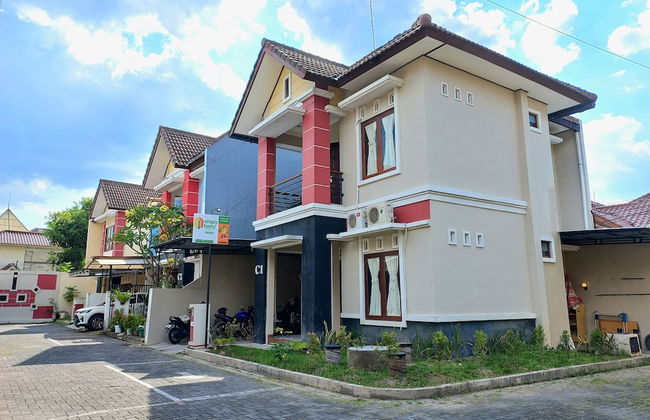 Homestay Jogja Simply Homy Unit Ambarukmo 3 dekat Jogja Expo Center (JEC) - Foto 1