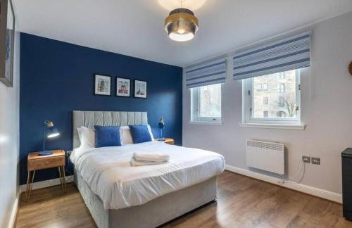 Modern Merchant City 1 BED Apartment with Free Parking - Photo 11