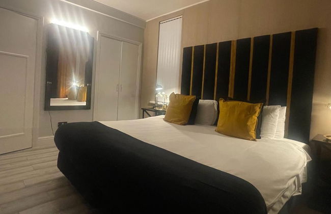 1 Bed Flat - Sleeps 2 - Jacuzzi - Parking - Wifi - Foto 3