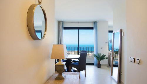 Luxury Spa Resort Marbella 2 bedroom 3 beds sauna gym pools jacuzzi - Foto 1