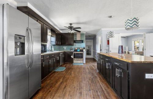 Spacious Oasis With Pool - 5BR - Foto 8