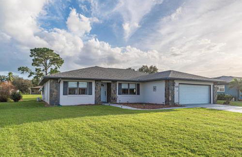 Pet Friendly Getaway Lake June Access Boat Dock Kayaks and More - Photo 1