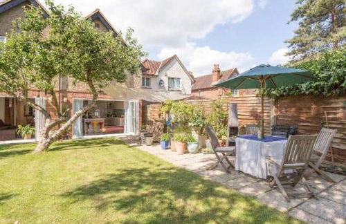 6 bedrooms beautiful home 3 bathrooms, quiet location with garden near Legoland Windsor Heathrow - Foto 22