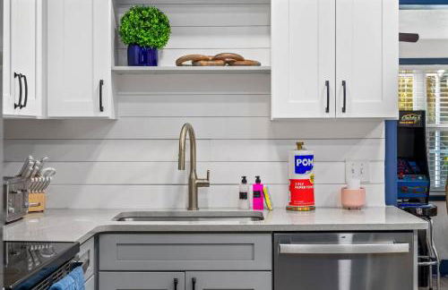 Pets OK! Heated Pool mins to 3 Sisters Spring! - Foto 51