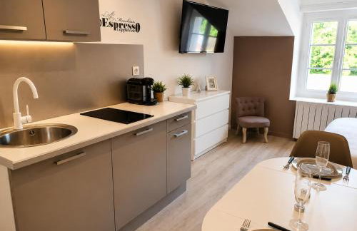 "Le Petit Paradis" au Centre Ville d'Oyonnax - Foto 14