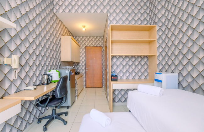 Cozy Living And Minimalist Studio Dave Apartment - Photo 2