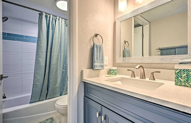 Coastal Surfside Swank by Beachside Management - Foto 14