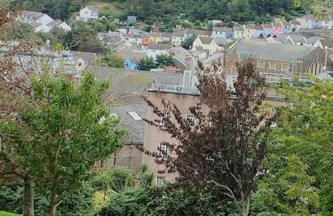 Fishermen's cottage with log burner, 2 bathrooms & sea views from garden terraces - Foto 53