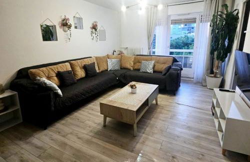 Logement "Les Etangs"- à 10 km du centre ville et à 5 minute du parlement européen avec parking gratuit - Foto 1