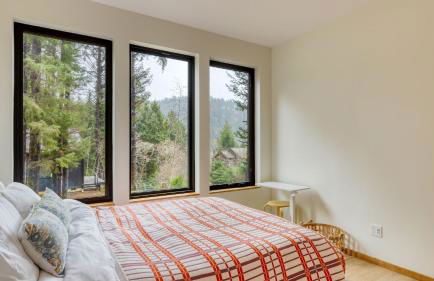 Rustic Arch Cape Getaway w/ Vibrant Interior Walk to the Beach Cape Wonder - Foto 48