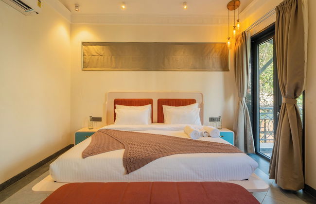 ELIVAAS Laguna Camellia | Luxe 4 BHK Villa Near Popular Beaches with Private Pool - Photo 14