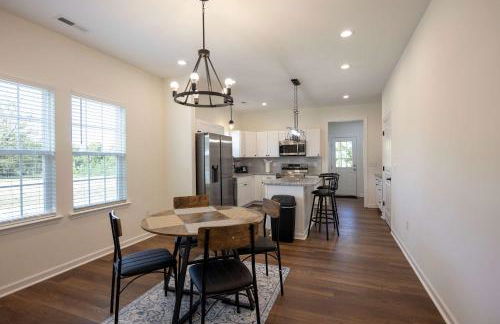 4 Min to Downtown - En-Suite Bath - Washer and Dryer - Foto 16