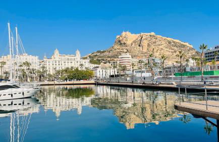 Alicante Postiguet Studios - Photo 47