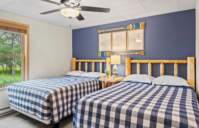 Bluejay Getaway by Avantstay Walk to Lake 7bdr, Hot Tub, Pool Table - Foto 45