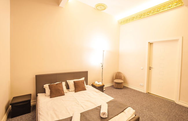 Mosaic Center Apartments - Photo 17