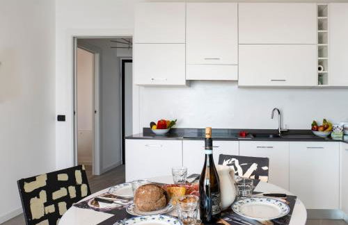 Apartment Lights on the Lake Zweizimmerwohnung mit Terrasse und Pool by Interhome - Photo 11