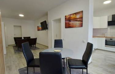 Schöne helle 50qm Suite mit großer Küche - Foto 2