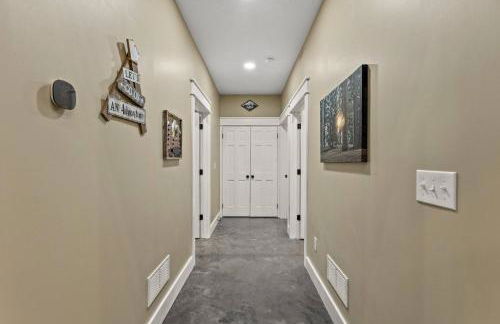 New Barndo/Red River Access/King Beds/Hot Tub - Foto 34