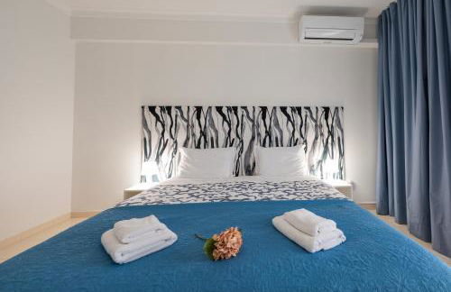 Casa Azul 2 - Senhora da Rocha, Algarve - Foto 1