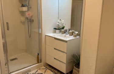 Cozy appartement situé à 10 min de aéroport de ROISSY CDG situé a 1 min à pied de la gare RER direction Paris centre 20min - Foto 12