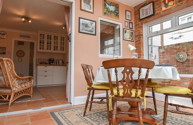 Anchor Down Close to the Beach Cafes and Restaurants - Foto 6